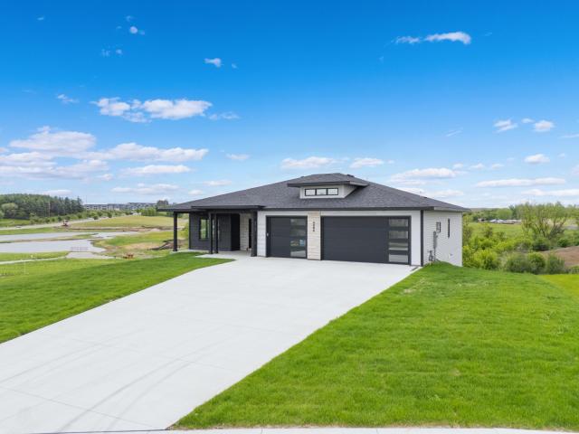 4904 Noble Drive NW Rochester MN 55901 - MLS# 7076677