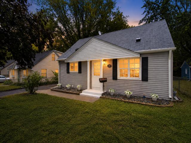 319 Van Buren Avenue S Hopkins MN 55343 - MLS# 7076800