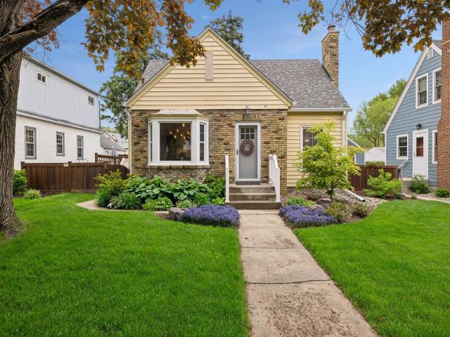 957 Hoyt Avenue W Saint Paul MN 55117 - MLS# 7076907