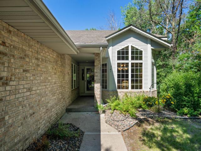 12755 Falcon Court Apple Valley MN 55124 - MLS# 7077049