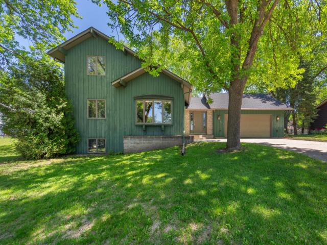 421 10th Avenue SE Faribault MN 55021 - MLS# 7077553