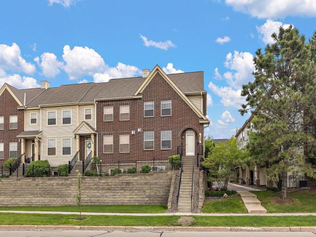 8262 Labont Way Unit 5 Eden Prairie MN 55344 - MLS# 7077629