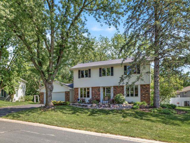 8125 Tierneys Woods Curve Bloomington MN 55438 - MLS# 7077806