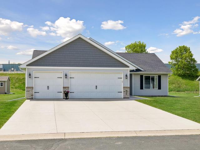 720 Deer Trail Montgomery MN 56069 - MLS# 7077816