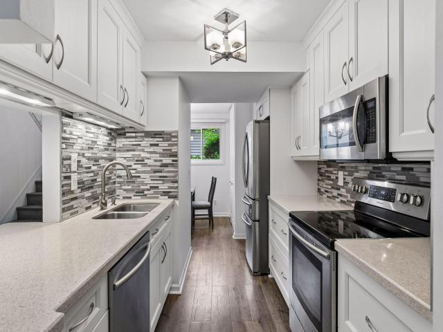 47 River Woods Lane Burnsville MN 55337 - MLS# 7078051