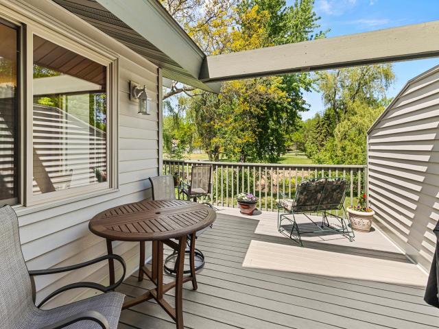 9731 Dorset Lane Eden Prairie MN 55347 - MLS# 7078166