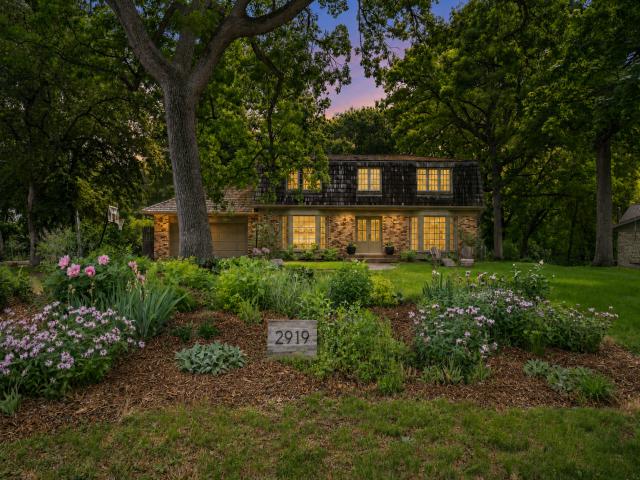 2919 Troy Lane N Minneapolis MN 55447 - MLS# 7078400