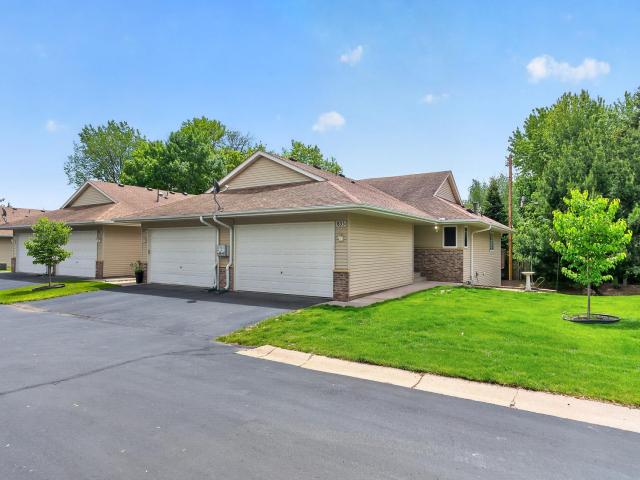 833 White Oak Court Saint Paul MN 55112 - MLS# 7078468