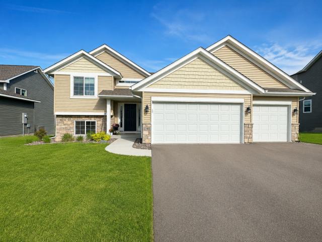 1740 Spruce Street Farmington MN 55024 - MLS# 7078507