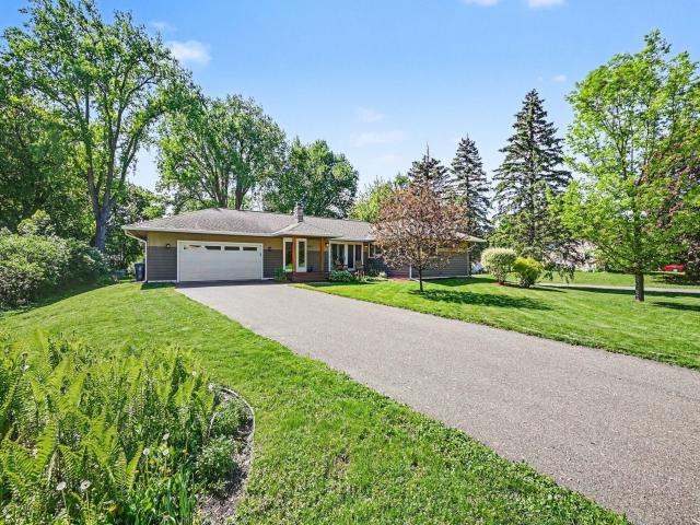 400 Milbert Road Minnetonka MN 55305 - MLS# 7078588