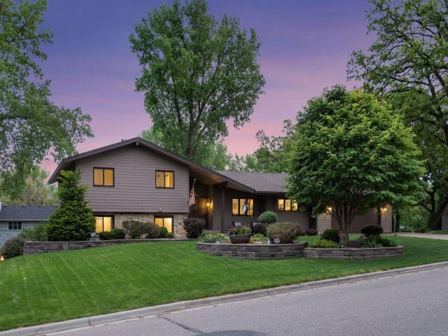 10110 Oak Shore Drive Lakeville MN 55044 - MLS# 7078678
