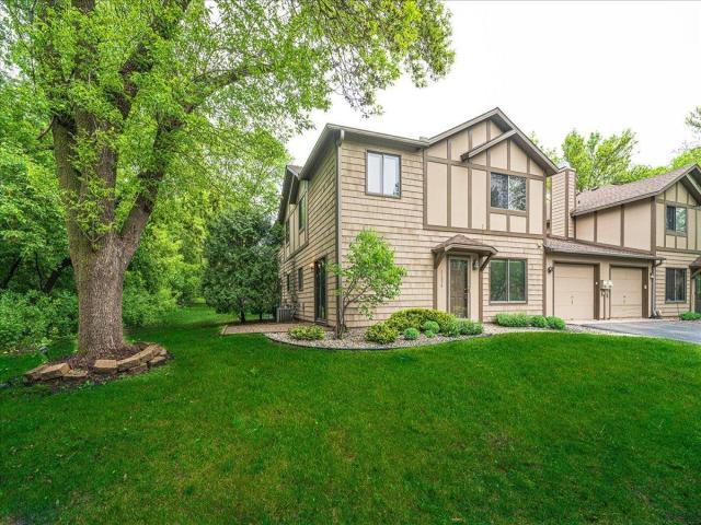 11574 Carriage Court Eden Prairie MN 55344 - MLS# 7078754