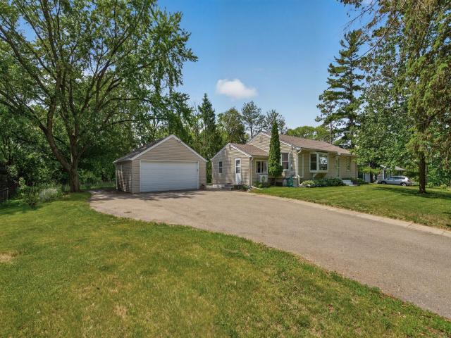 11311 Lorry Lane W Hopkins MN 55305 - MLS# 7078809