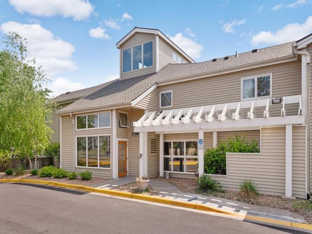 1390 Carling Drive Unit 201 Saint Paul MN 55108 - MLS# 7079250