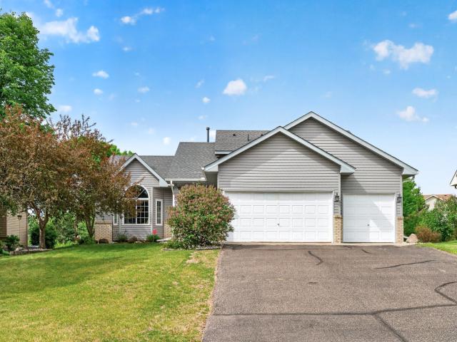 10035 Fallgold Parkway N Brooklyn Park MN 55443 - MLS# 7079270