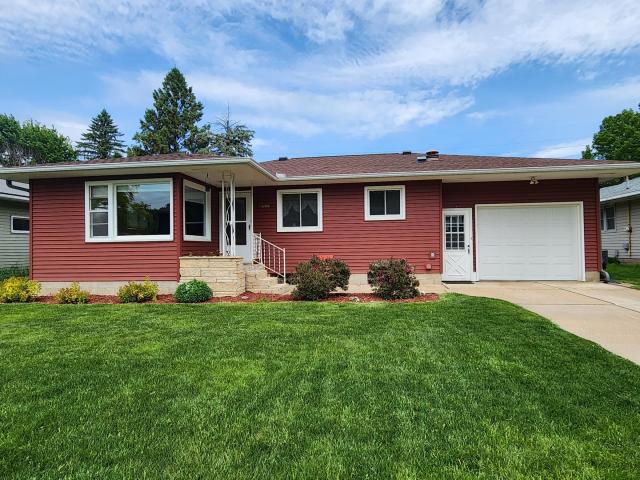 1608 W King Street Winona MN 55987 - MLS# 7079639