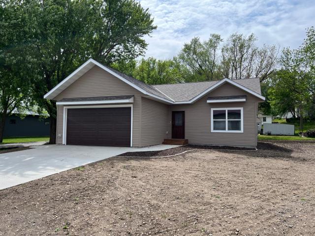 828 Spark Avenue Albert Lea MN 56007 - MLS# 7079777