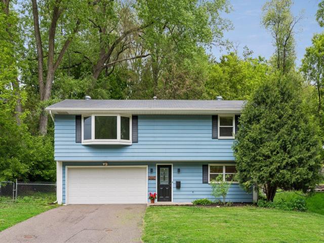 2460 Kewanee Way Golden Valley MN 55422 - MLS# 7079981