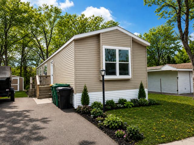 12161 GENEVA WAY Apple Valley MN 55124 - MLS# 7080056