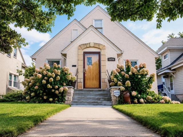 1654 Juno Avenue Saint Paul MN 55116 - MLS# 7080181
