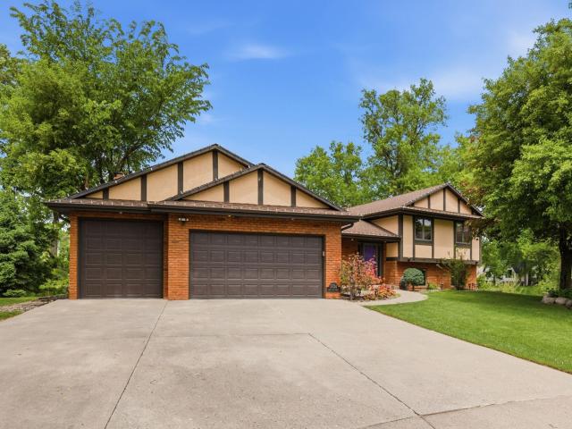 5724 Auto Club Circle Minneapolis MN 55437 - MLS# 7080307