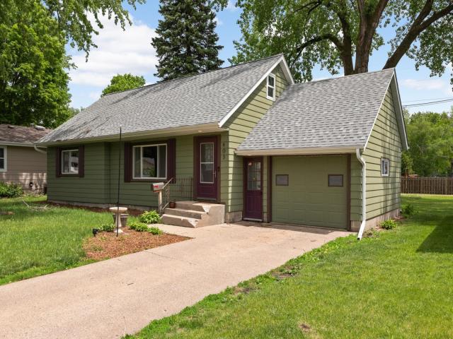 405 1st Avenue SE New Prague MN 56071 - MLS# 7080357