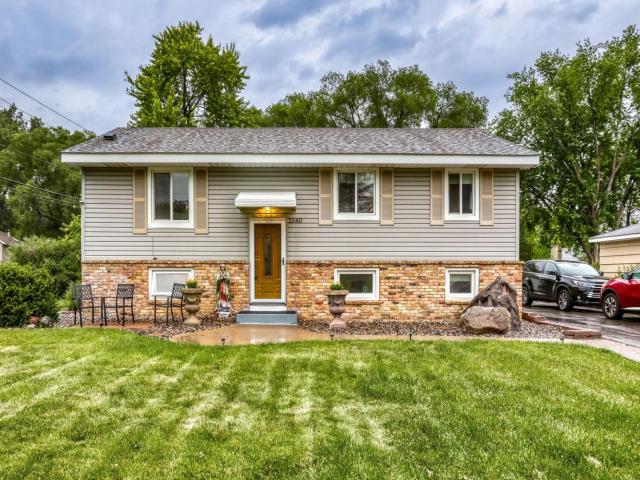1580 16th Street NW Saint Paul MN 55112 - MLS# 7080410