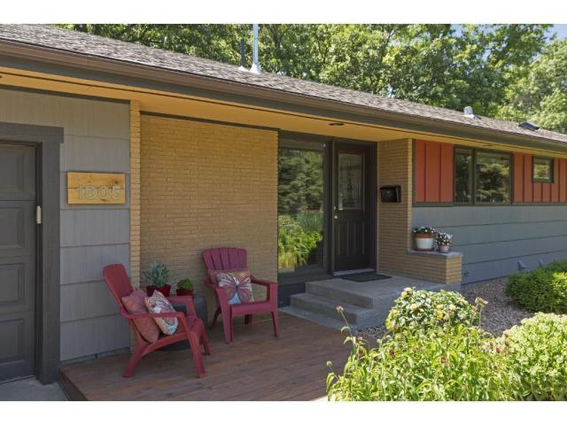 1805 Hampshire Lane N Golden Valley MN 55427 - MLS# 7080629