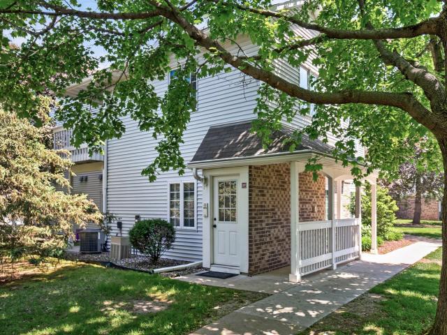 1063 Duckwood Drive Unit 207 Saint Paul MN 55123 - MLS# 7080907