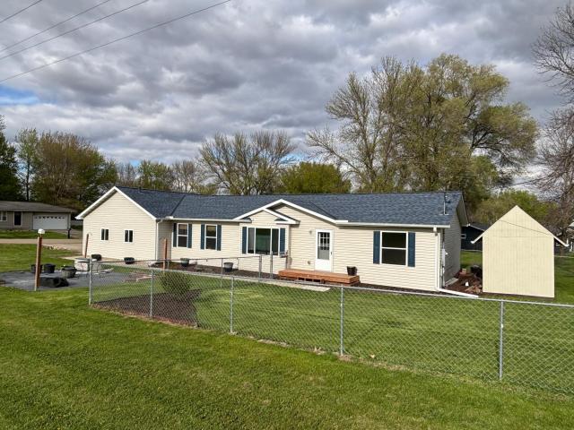 2200 Eunice Drive Albert Lea MN 56007 - MLS# 7081015