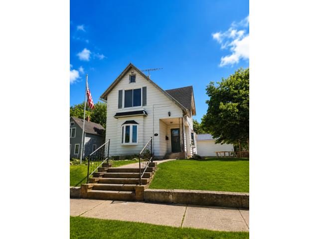 809 Home Street Kenyon MN 55946 - MLS# 7081026