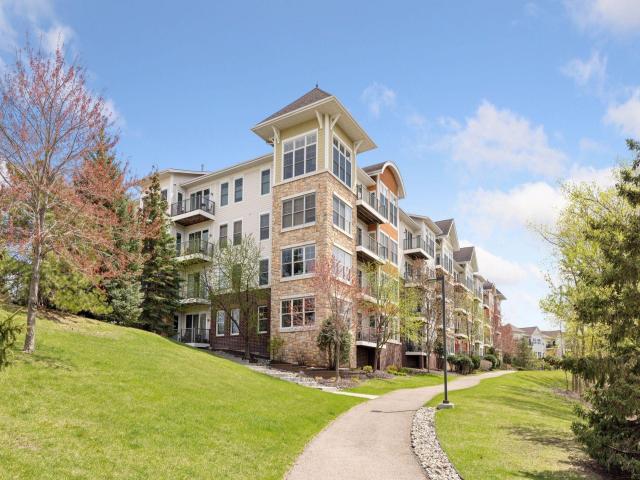 3110 N Chestnut Street Unit 211 Chaska MN 55318 - MLS# 7081370