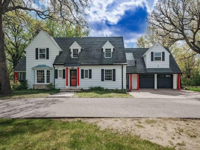 7800 Pearson Way NE Minneapolis MN 55432 - MLS# 7081378