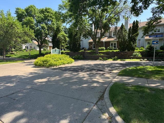 5304 Highpointe Terrace Minneapolis MN 55437 - MLS# 7081456