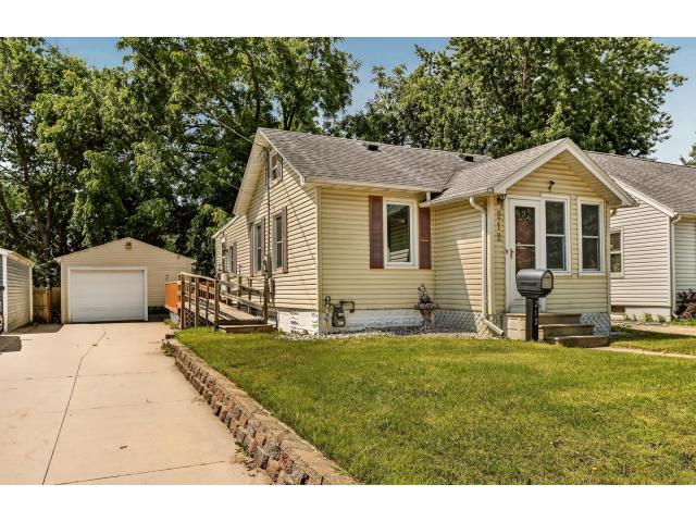 212 10 1/2 Street SE Rochester MN 55904 - MLS# 7081494