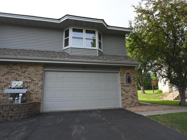 800 Buckingwood Court Chanhassen MN 55317 - MLS# 7081737