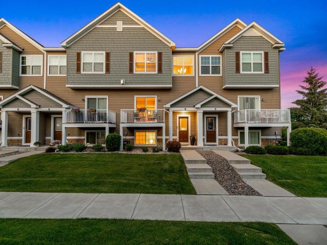 9590 Jefferson Drive Unit 3 Chanhassen MN 55317 - MLS# 7081810