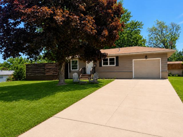 402 Sunset Court NE Stewartville MN 55976 - MLS# 7081884