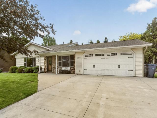 1004 6th Street NW Dodge Center MN 55927 - MLS# 7082018
