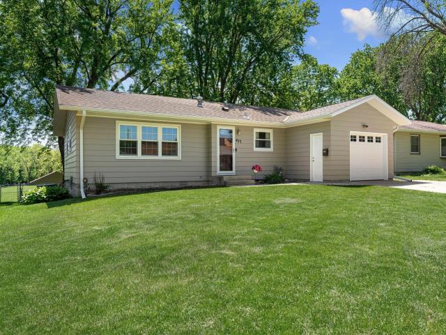 437 13th Street NE Owatonna MN 55060 - MLS# 7082090