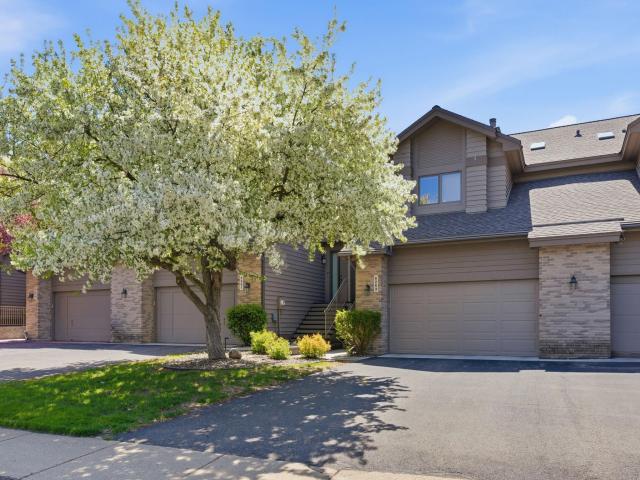 6263 Sequoia Circle Eden Prairie MN 55346 - MLS# 7082235