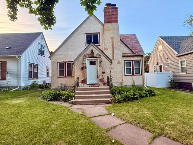 751 Cottage Avenue E Saint Paul MN 55106 - MLS# 7082278