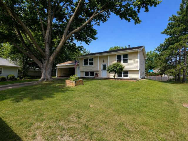 4653 152nd Court Saint Paul MN 55124 - MLS# 7082280