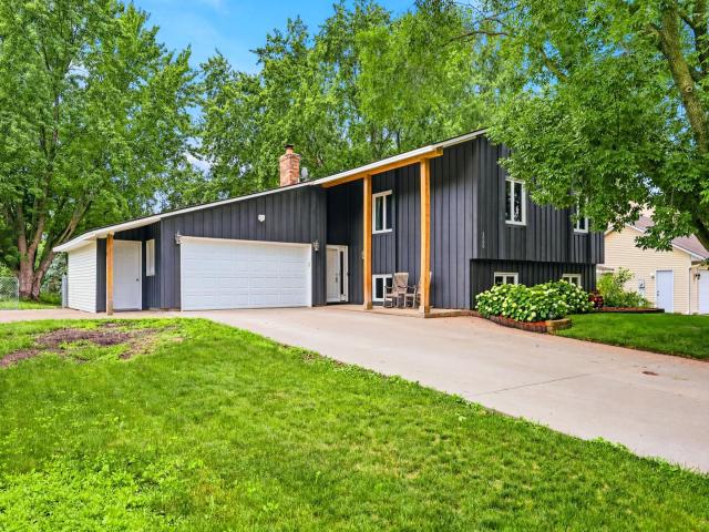 8009 W 104th Street Bloomington MN 55438 - MLS# 7082857