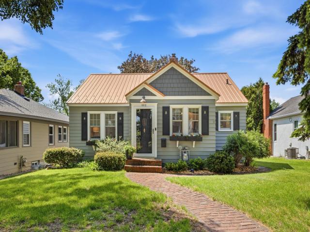 1512 Eleanor Avenue Saint Paul MN 55116 - MLS# 7082899