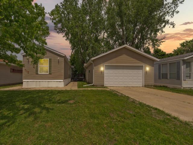 718 Rose Drive Faribault MN 55021 - MLS# 7083308