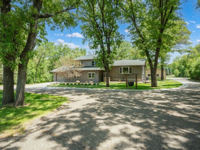 2000 Schmidt Court SE Rochester MN 55904 - MLS# 7083320