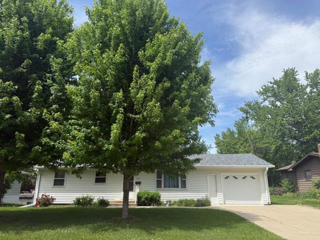 1420 Highland Place Faribault MN 55021 - MLS# 7083400