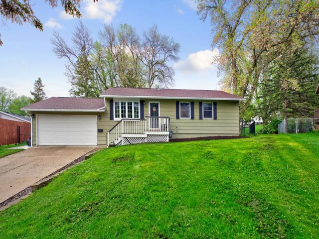 1229 8th Avenue NE Owatonna MN 55060 - MLS# 7083474
