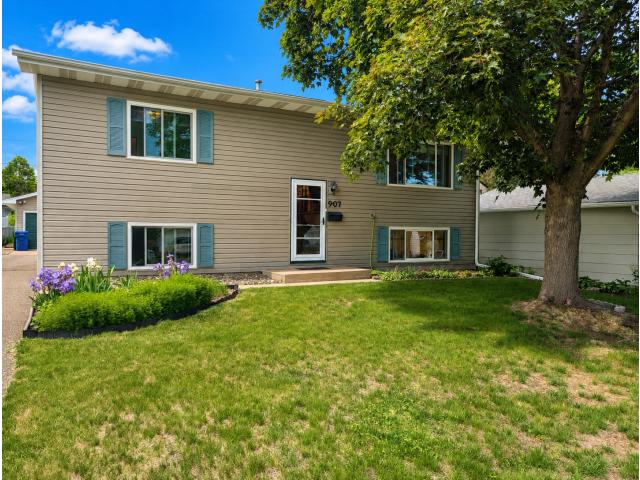 907 California Avenue W Saint Paul MN 55117 - MLS# 7083702